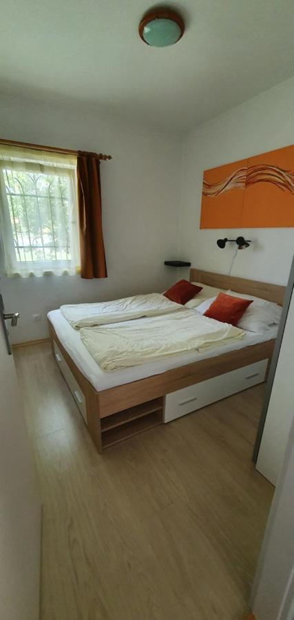 Forrest Apartman Gyenesdiás Exterior photo