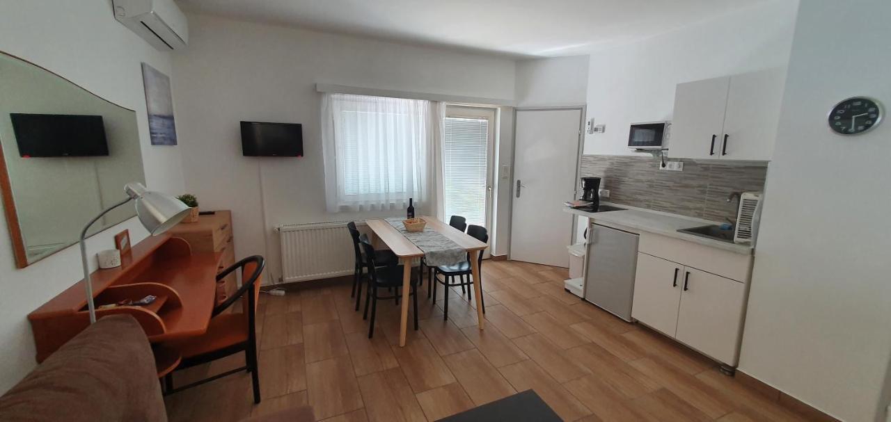 Forrest Apartman Gyenesdiás Exterior photo