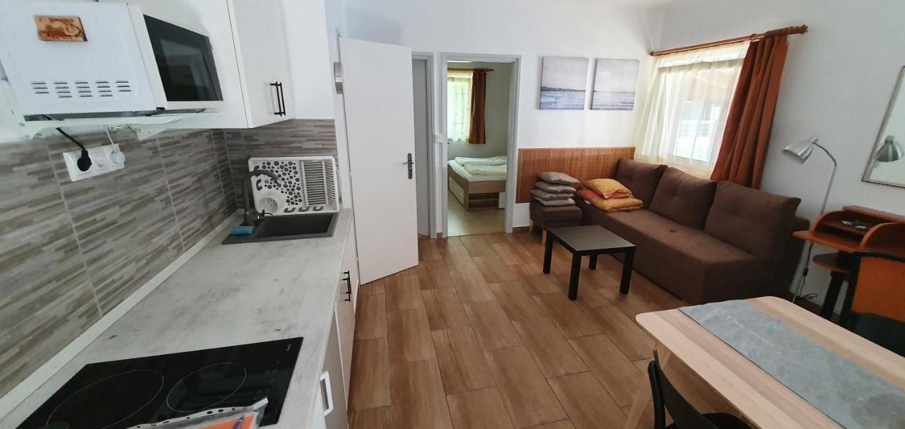 Forrest Apartman Gyenesdiás Exterior photo